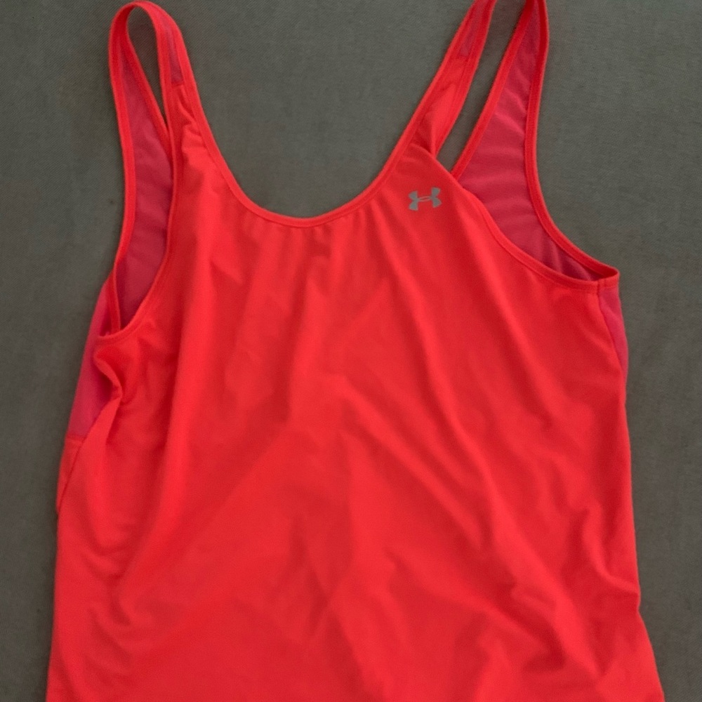 📎Under armour tank top